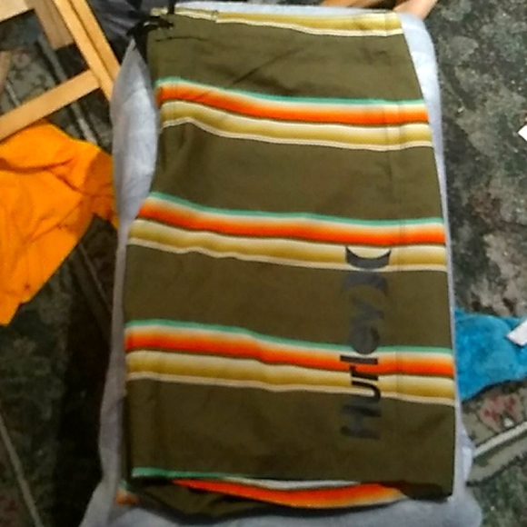 Hurley Mens shorts size 40 - Picture 1 of 2